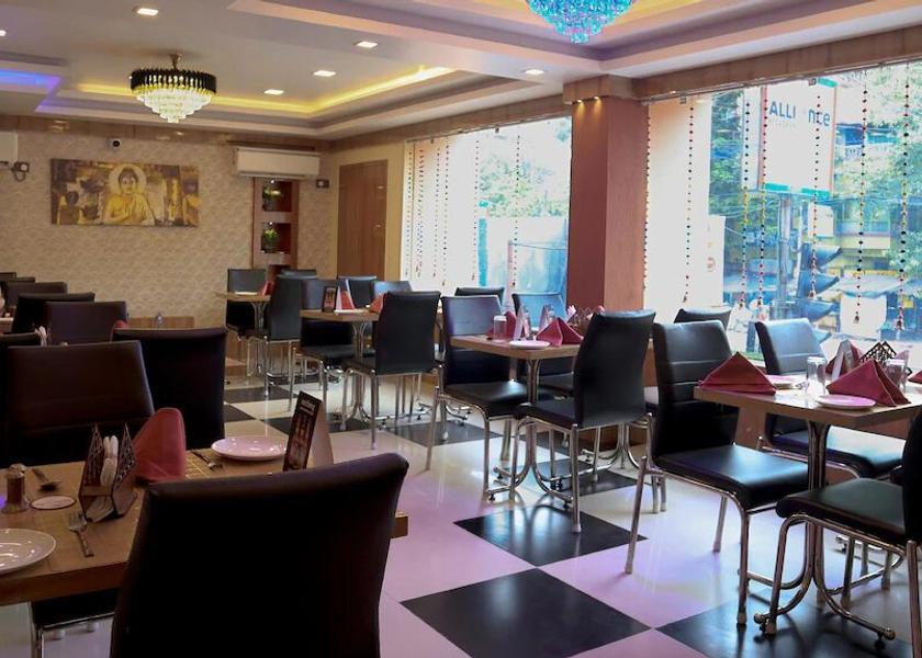 West Bengal Kolkata Food & Dining