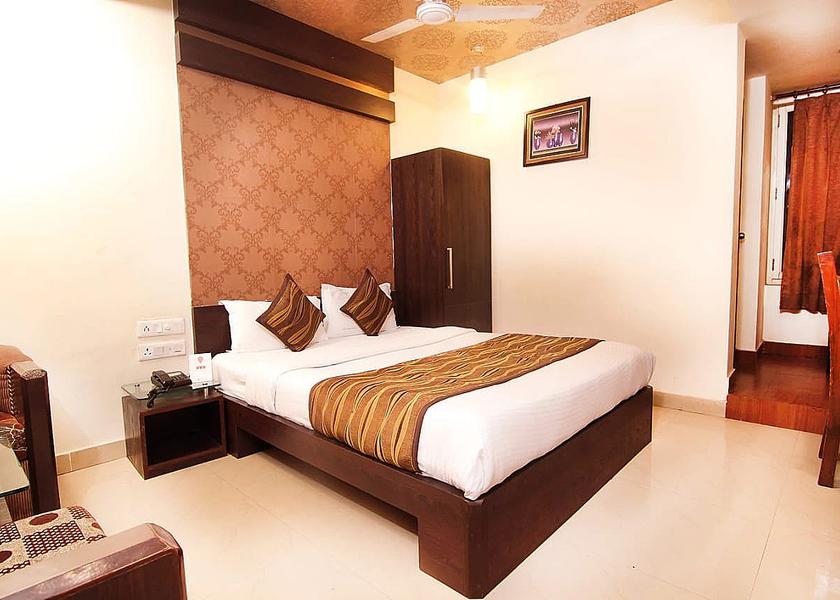 Uttar Pradesh Prayagraj Royal Room