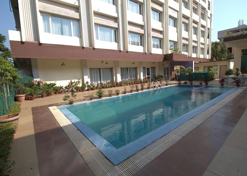 Odisha Bhubaneswar Indoor/outdoor pool