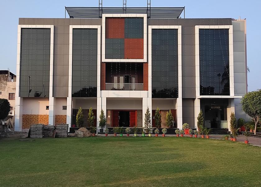 Madhya Pradesh Dewas Front of property