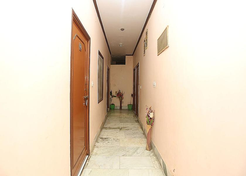 Uttar Pradesh Agra Hallway