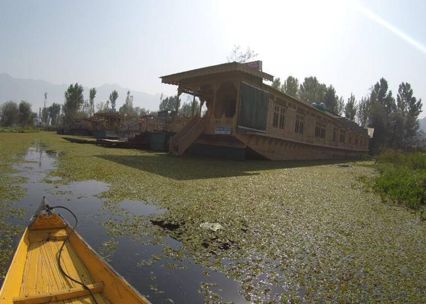Jammu and Kashmir Srinagar Hotel Exterior