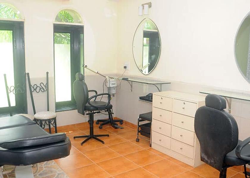 Maharashtra Kankavli Nail Salon