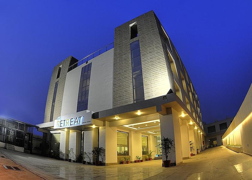 Uttar Pradesh Agra Front of property - evening/night