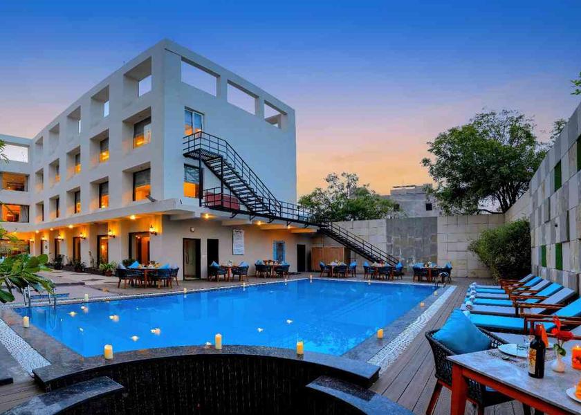 Uttar Pradesh Agra Pool