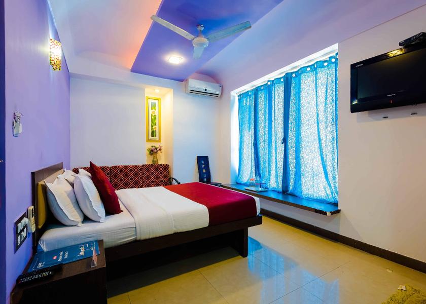 Maharashtra Mumbai Deluxe Quadruple Room