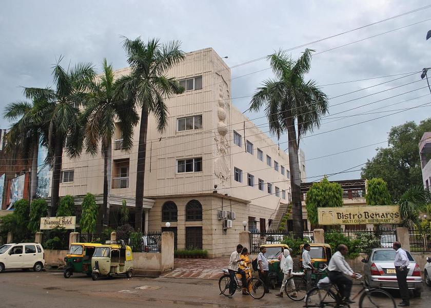 Uttar Pradesh Varanasi Exterior view