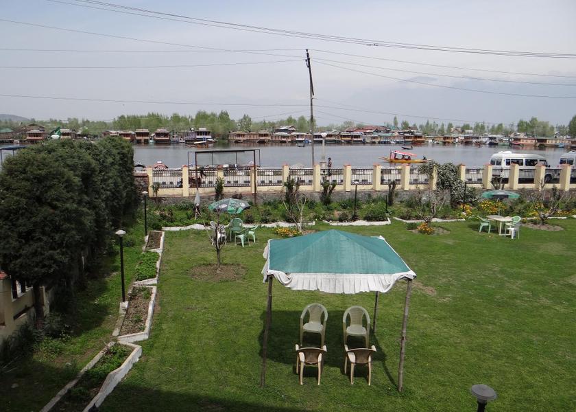 Jammu and Kashmir Srinagar Hotel View