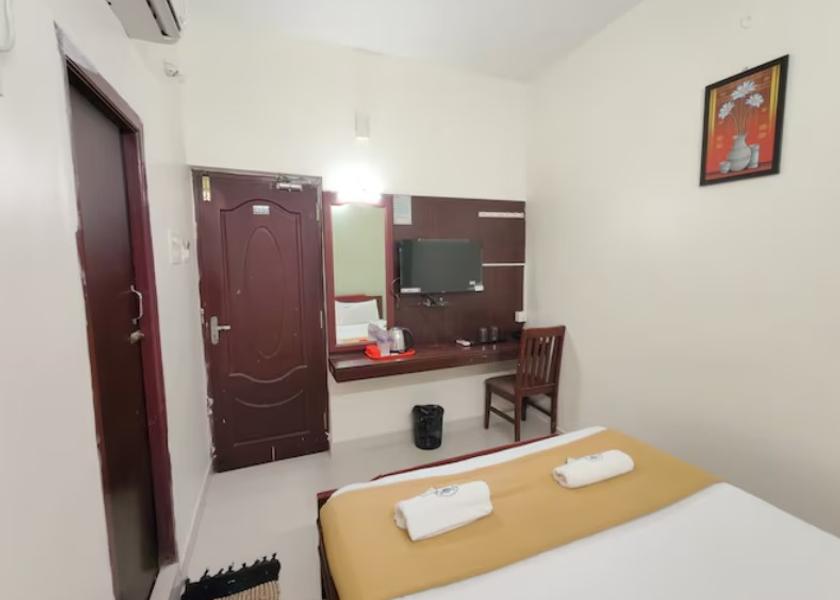 Tamil Nadu Rameswaram AC Double sharing room