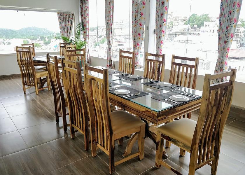 Rajasthan Udaipur Food & Dining