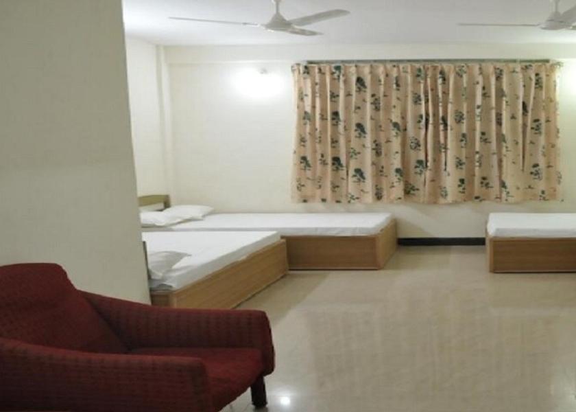 Karnataka Mysore Deluxe Triple Room with A/C