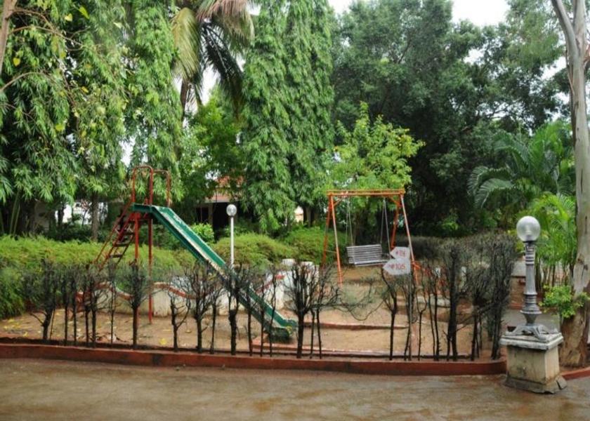 Tamil Nadu Courtrallam Playground