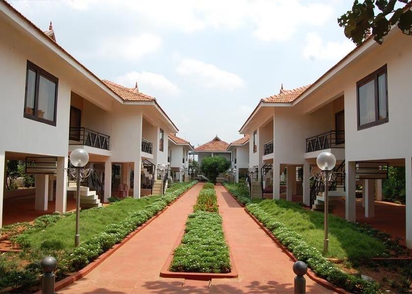 Tamil Nadu Courtrallam Hotel Exterior