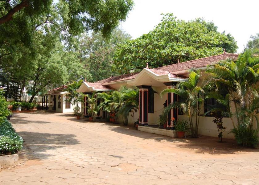 Tamil Nadu Courtrallam Hotel Exterior