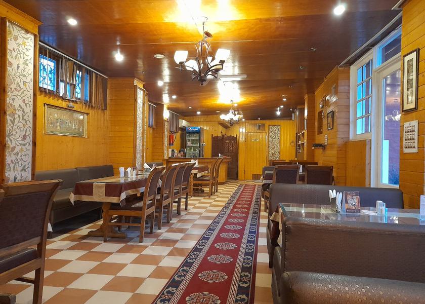 Jammu and Kashmir Srinagar Food & Dining