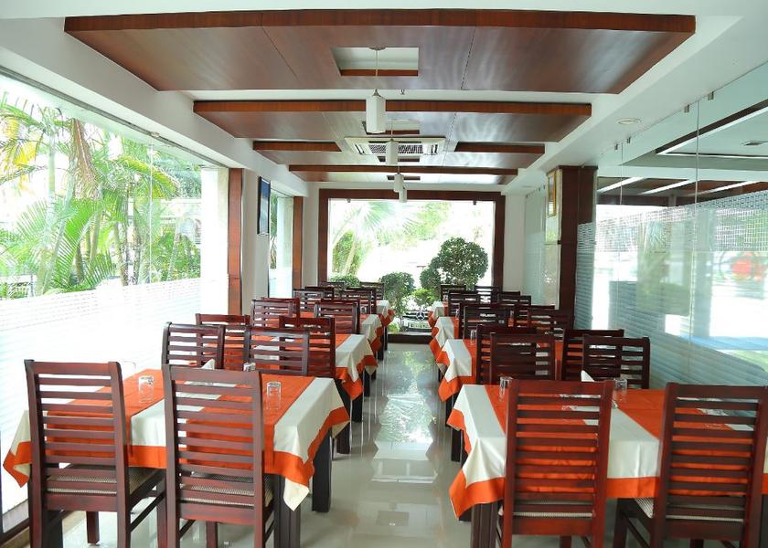 Kerala Kumarakom Food & Dining