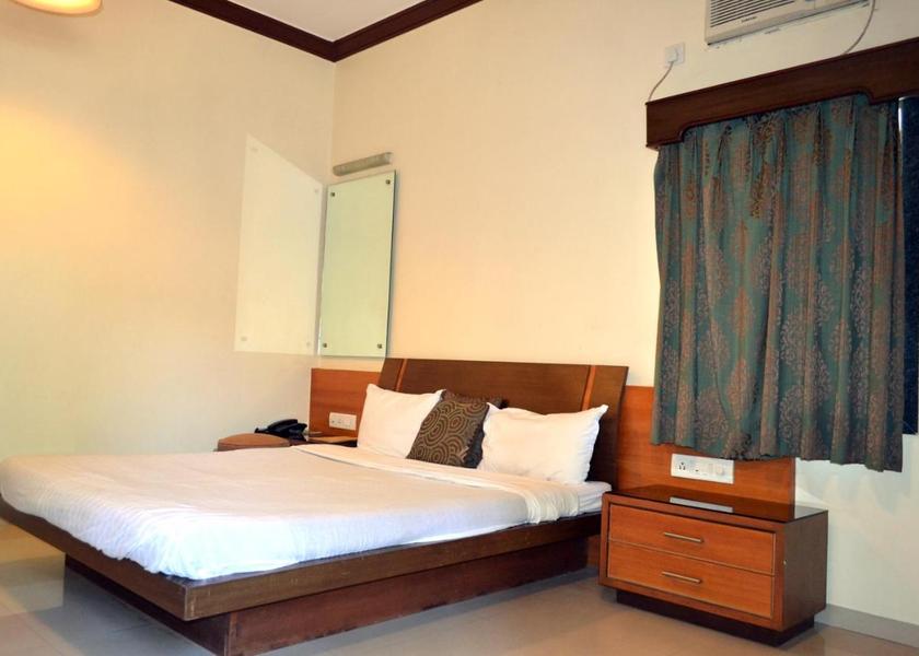 Maharashtra Panchgani Deluxe Room with Balcony