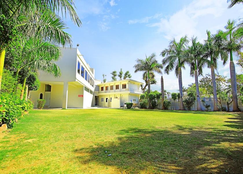 Rajasthan Abu Road Garden