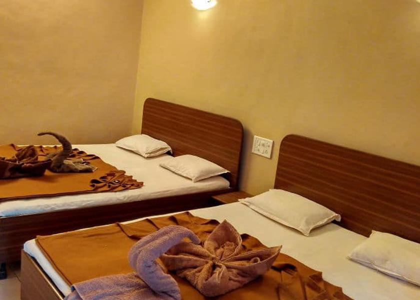 Maharashtra Matheran Deluxe Family Room