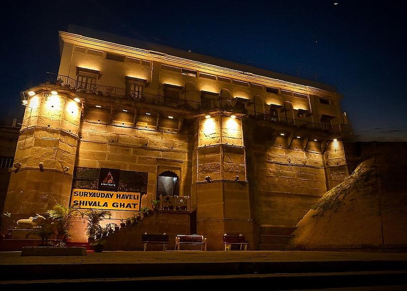 Uttar Pradesh Varanasi Front of property - evening/night