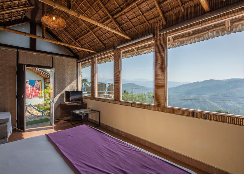 Uttarakhand Kausani Room