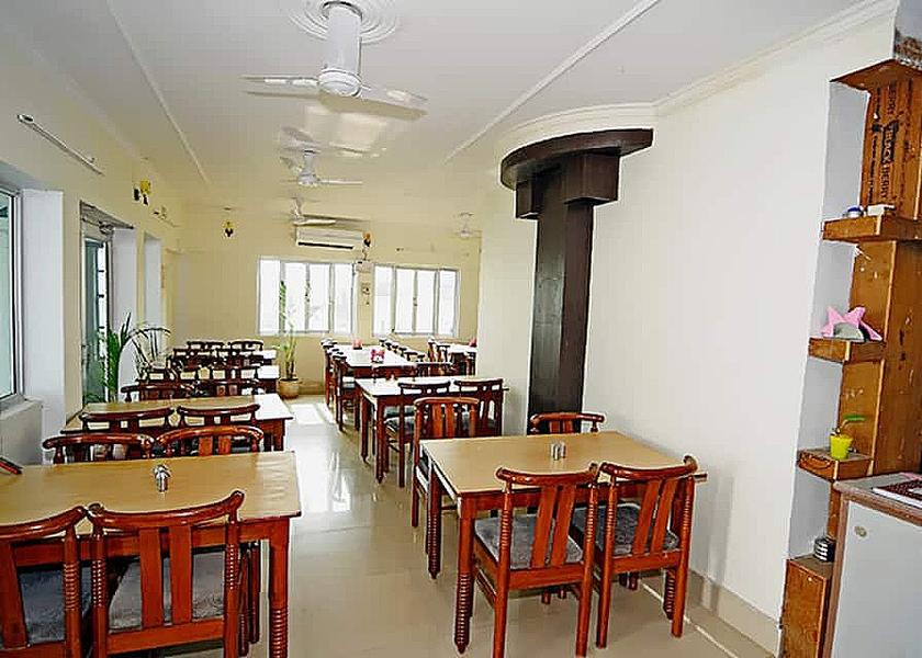 Uttar Pradesh Varanasi Food & Dining