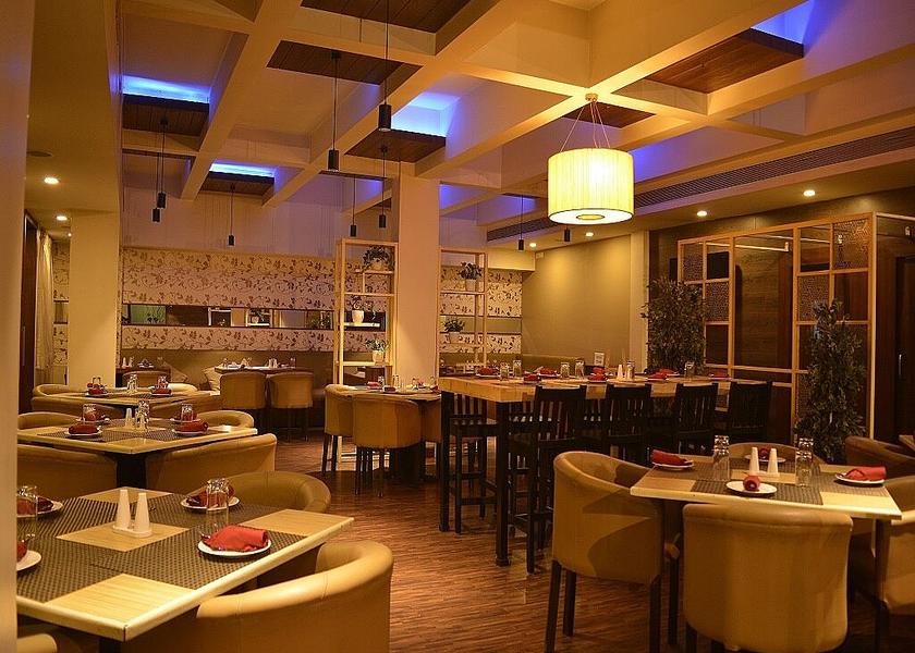 Maharashtra Pune Food & Dining
