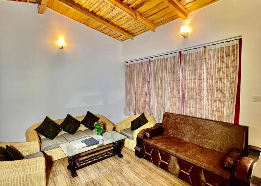 Uttarakhand Bhimtal Public Areas