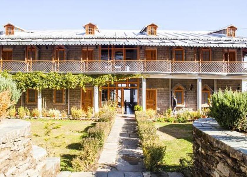 Uttarakhand Kausani Hotel Exterior