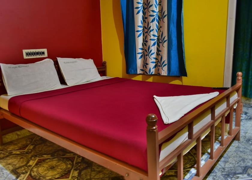 Tamil Nadu Yelagiri Room