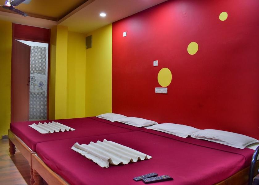 Tamil Nadu Yelagiri Room