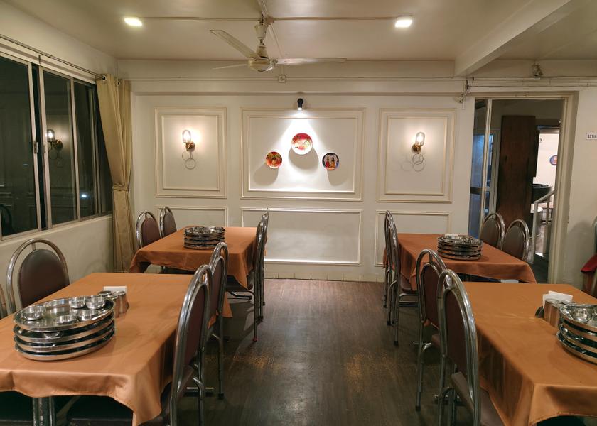 Maharashtra Satara Food & Dining