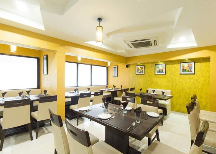 Gujarat Vadodara Food & Dining