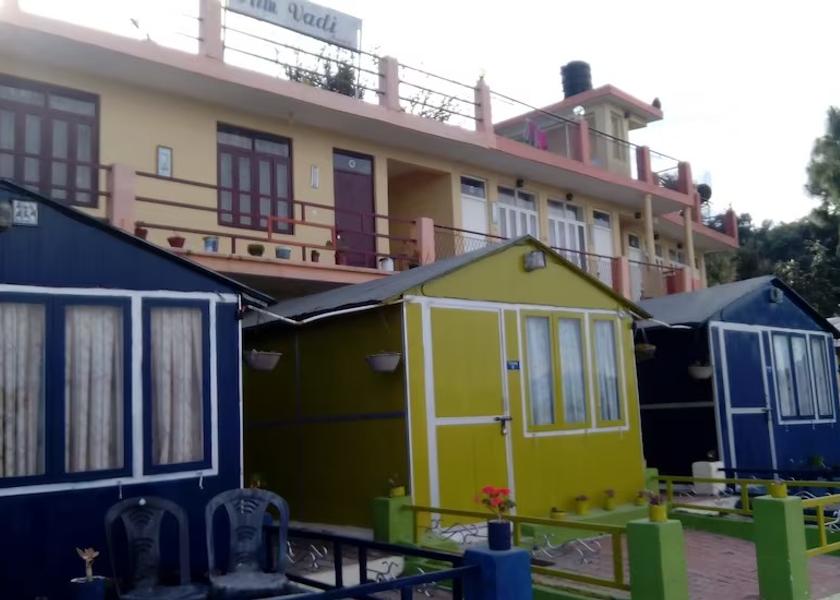 Uttarakhand Kausani Hotel Exterior