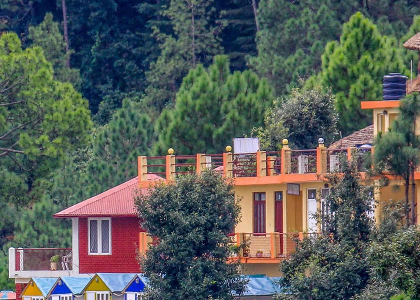 Uttarakhand Kausani Hotel Exterior