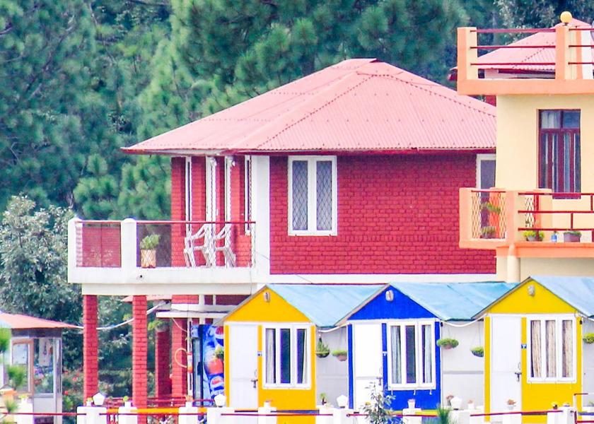 Uttarakhand Kausani Hotel Exterior