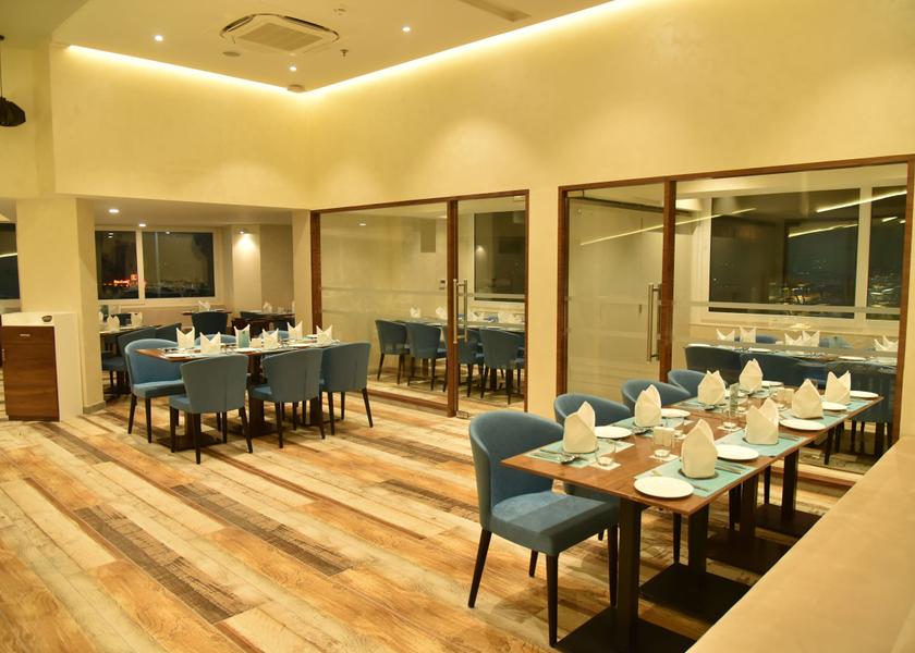 Gujarat Vadodara Food & Dining