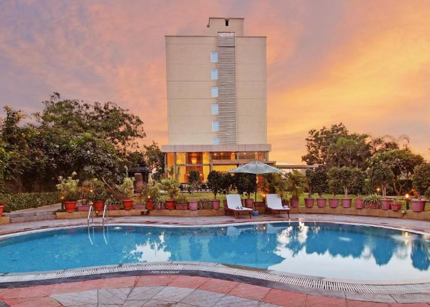 Maharashtra Shirdi Hotel Exterior