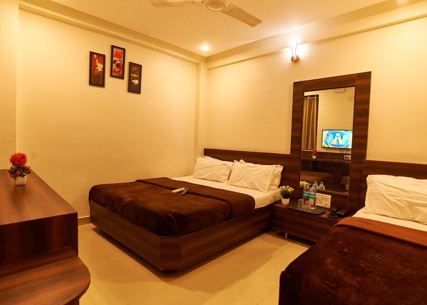 Maharashtra Shirdi Standard Triple Room, Multiple Beds
