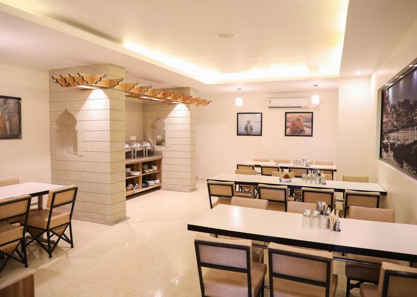 Uttar Pradesh Varanasi Food & Dining