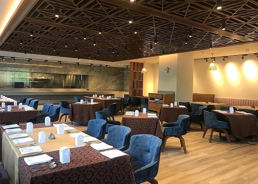 Gujarat Ahmedabad Food & Dining