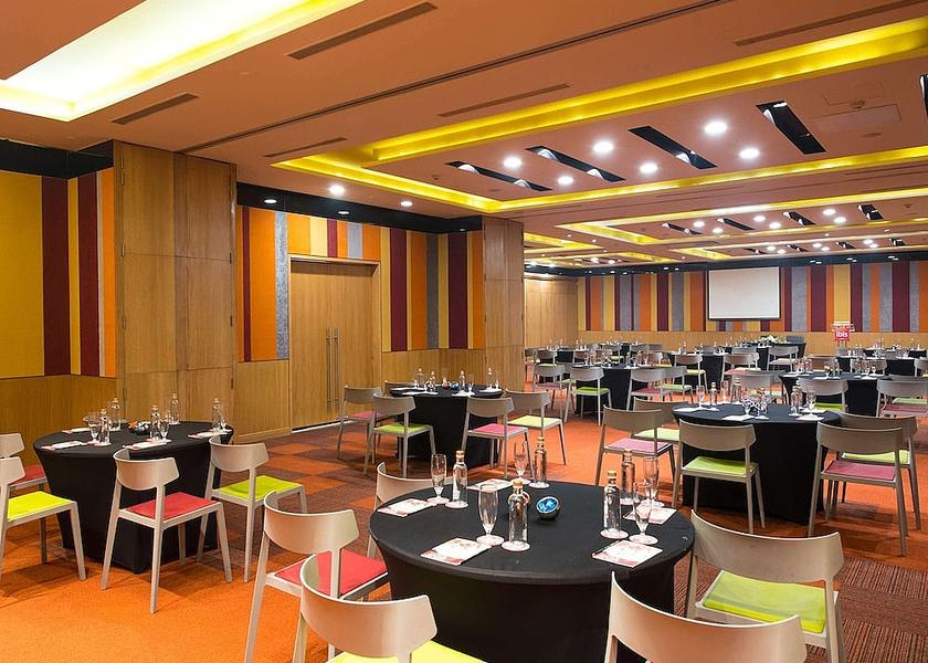 Delhi Delhi Meeting facility