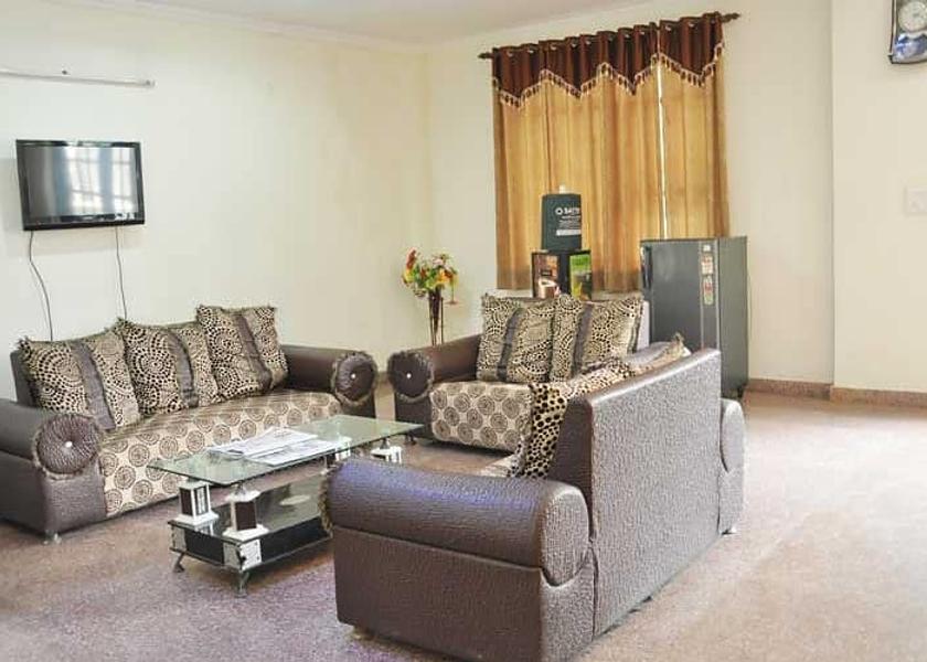 Uttar Pradesh Noida sitting area
