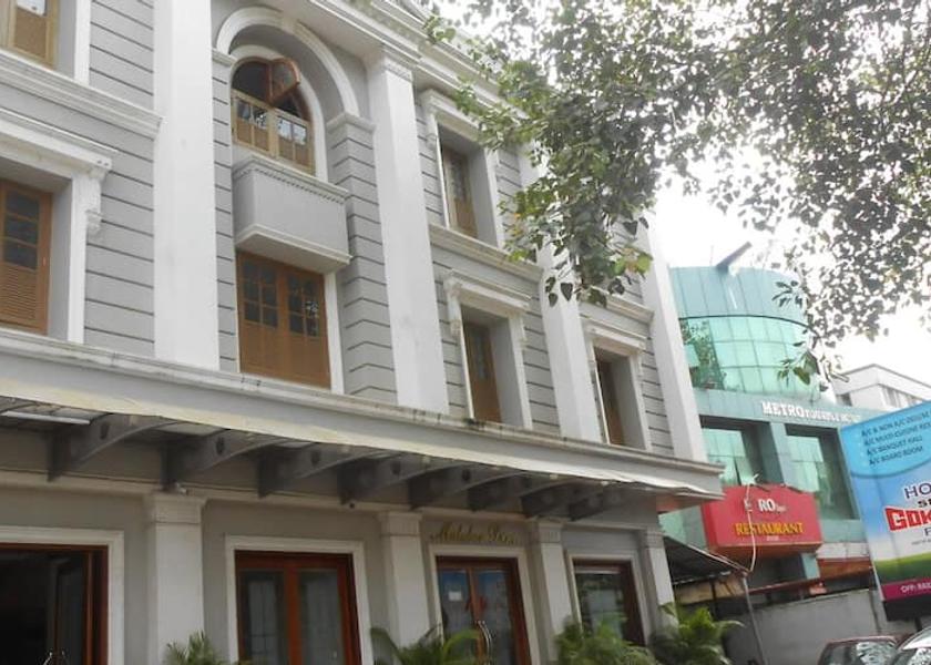 Kerala Thalassery Hotel Exterior