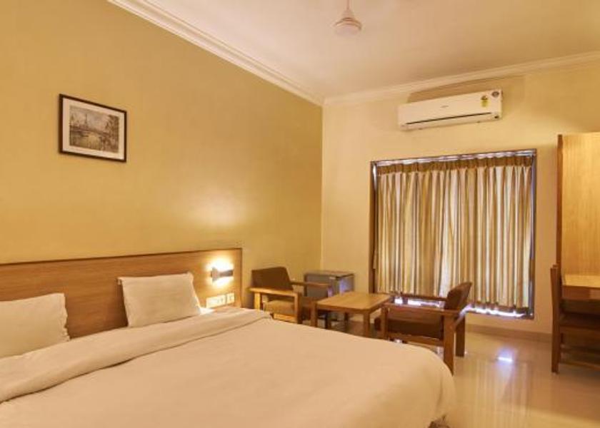 Gujarat Junagadh Super Deluxe AC Room