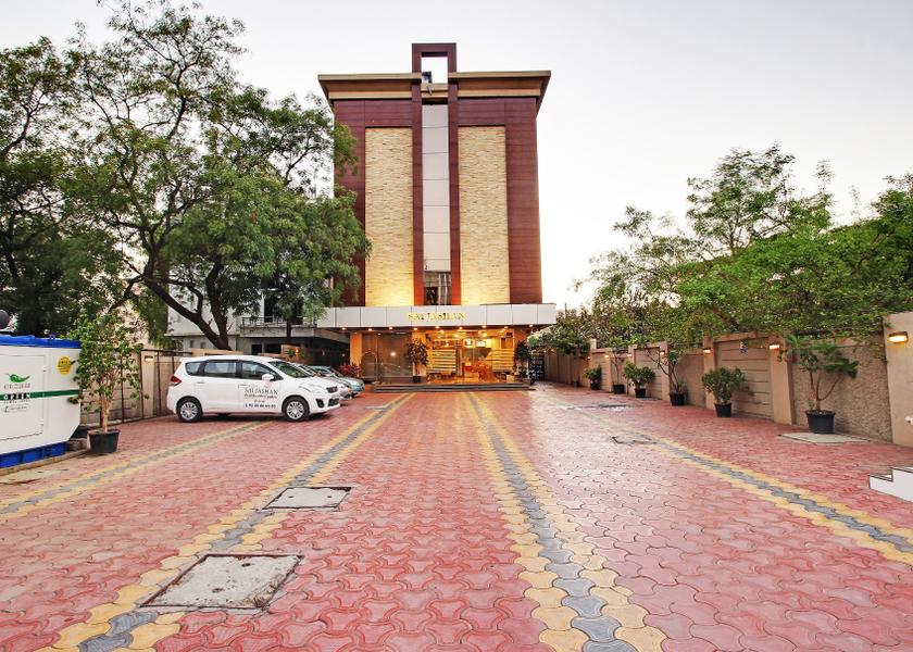 Maharashtra Shirdi Hotel Exterior