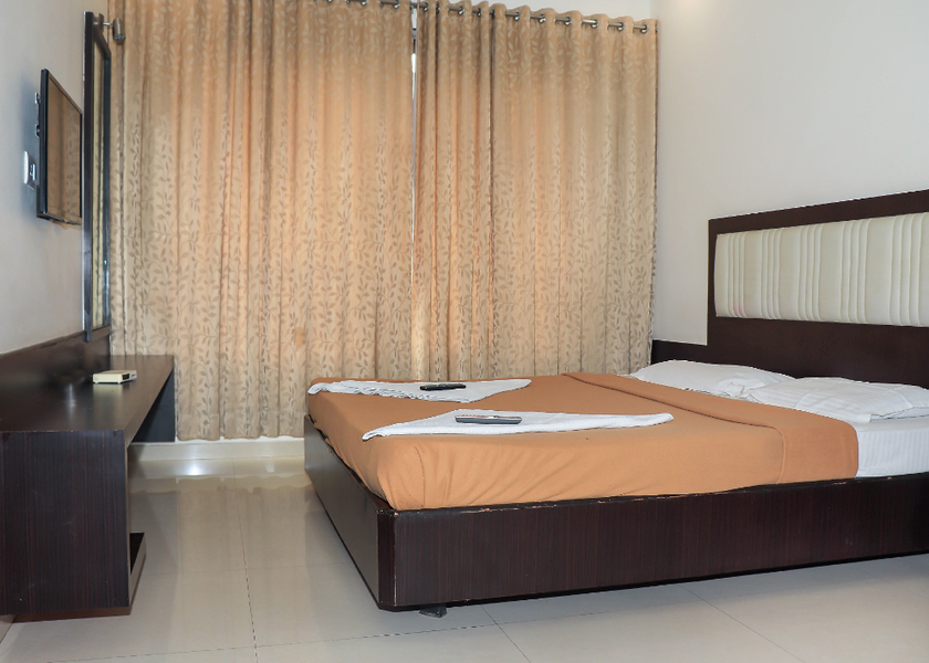 Maharashtra Shirdi Deluxe Double Bed A/c Room
