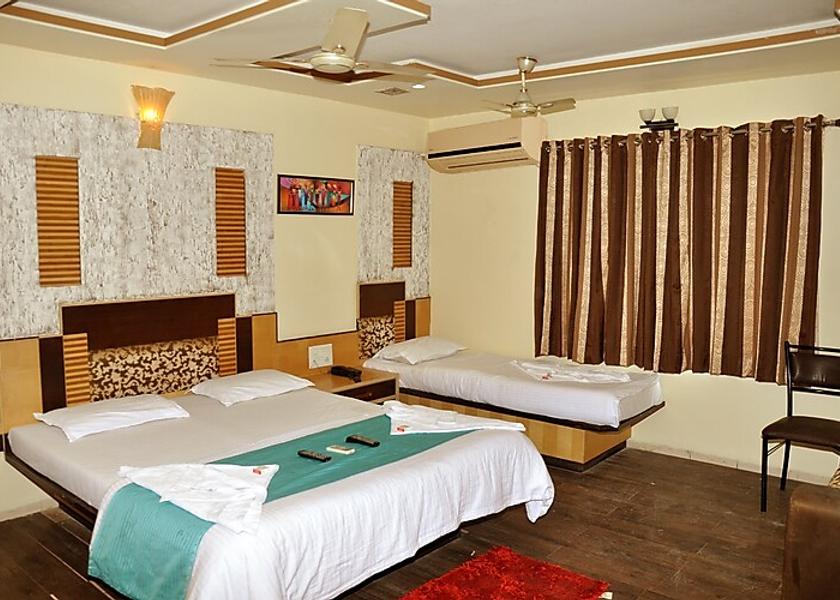 Maharashtra Shirdi TRIPLE BED A/C