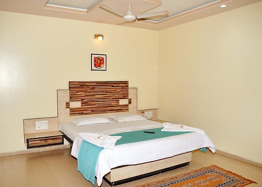 Maharashtra Shirdi DOUBLE BED A/C