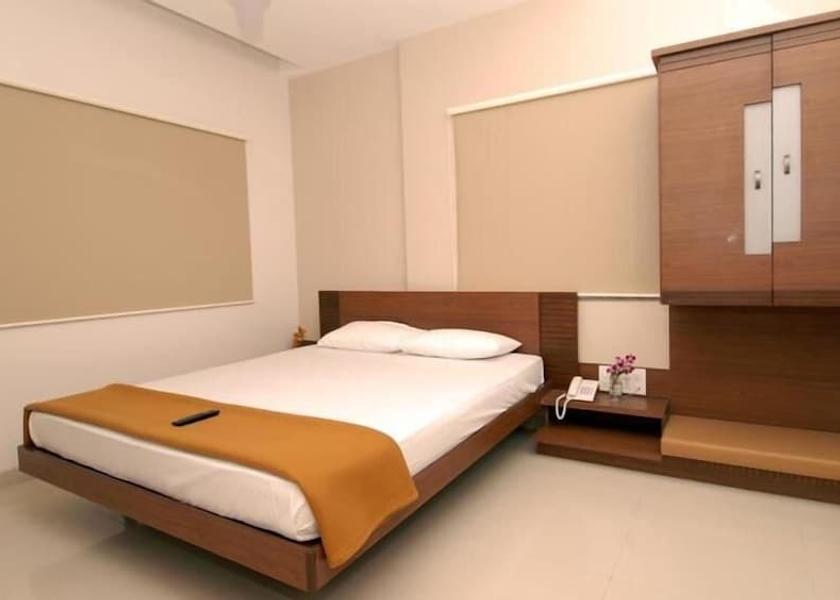 Maharashtra Shirdi Room